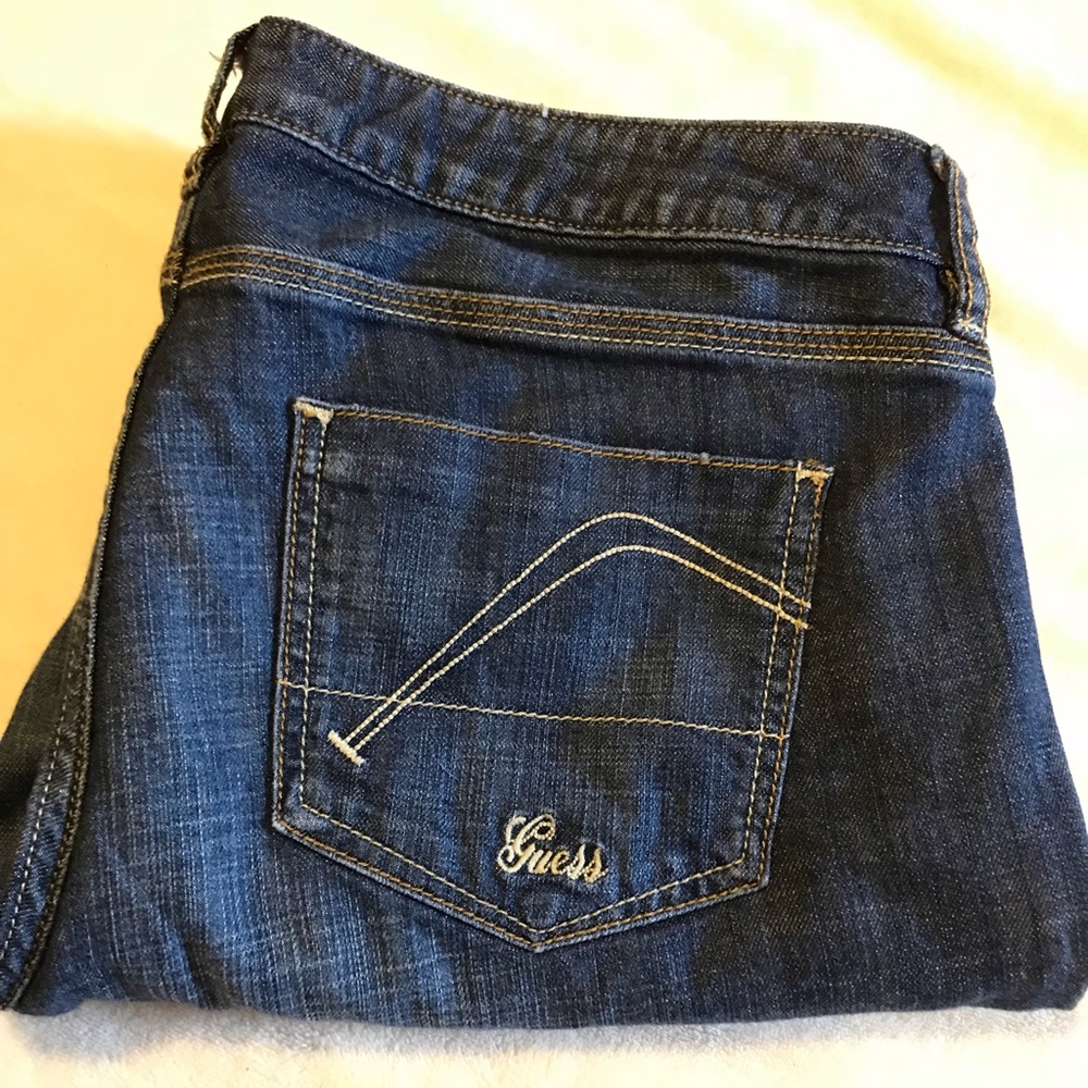 Women’s Guess jeans size 34” x 30 1/2.